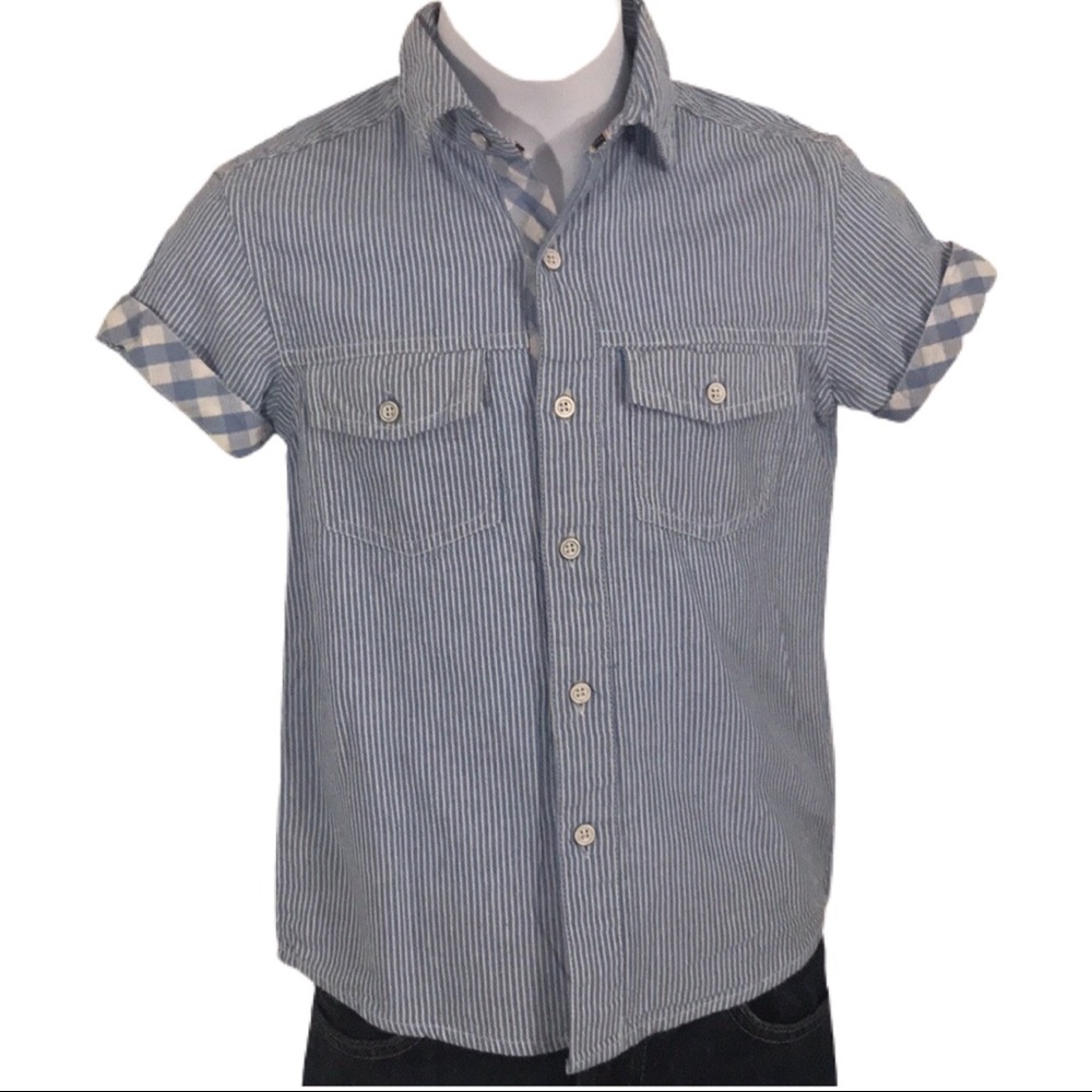 🔵 4/$15 • Striped Short Sleeve Button Down